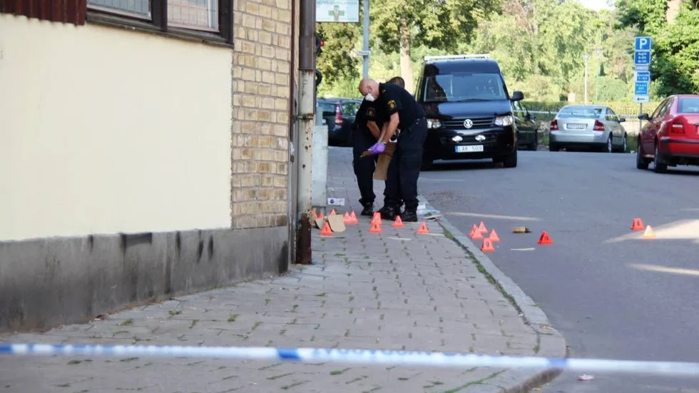 Under lördagen arbetade polisens tekniker vid brottsplatsen.