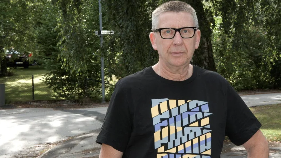 Hyresgästföreningen. Claes Rydgren tog emot två personer som kastats ut av hyresvärden.