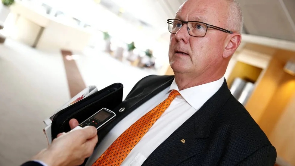 Frustrerad frondör. Finn Bengtsson (M) var alliansslipsekiperad talesperson för frustrerade moderater i budgetomröstningen i går eftermiddag.