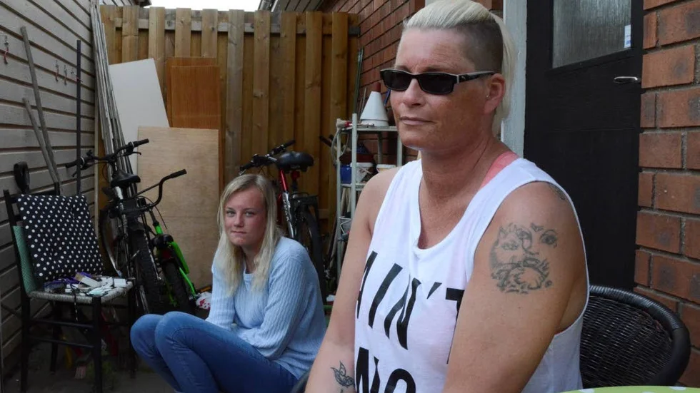 Eskalerat. Sanna Sköld menar att oroligheterna i Klockaretorpet har trappats upp. Med på bild: Julia Sköld.
