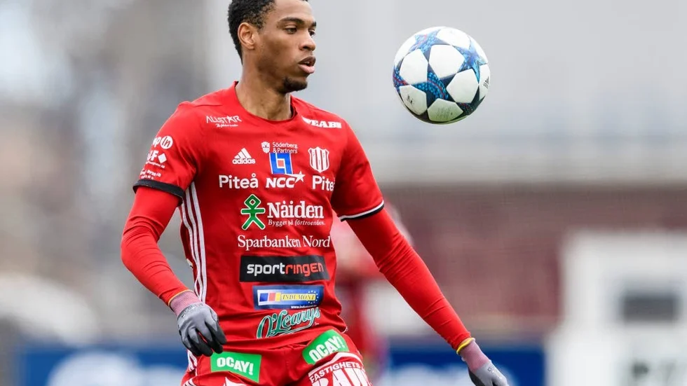 VIKTIG. Kraig Rochester gjorde ett mål och spelade fram till ett när Piteå vände 0-1 till 3-1 borta mot Bollnäs.
