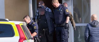 Oprovocerat våldsbrott – slagen med yxa i nacken
