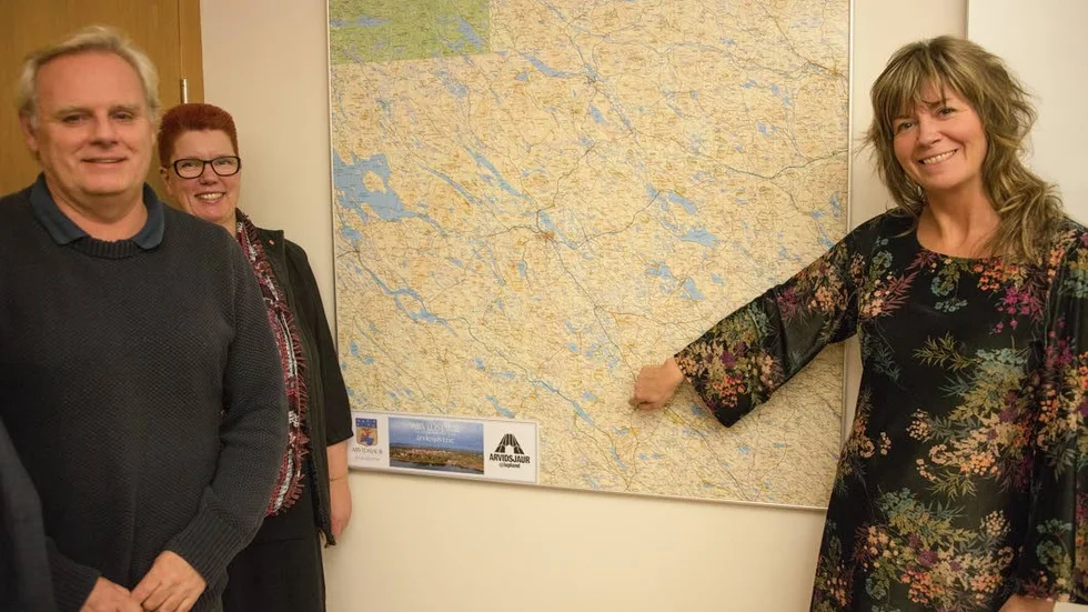 Gruvplaner. Näringslivschef Stina Johansson pekar ut platsen där Copperstone Resources verkar.