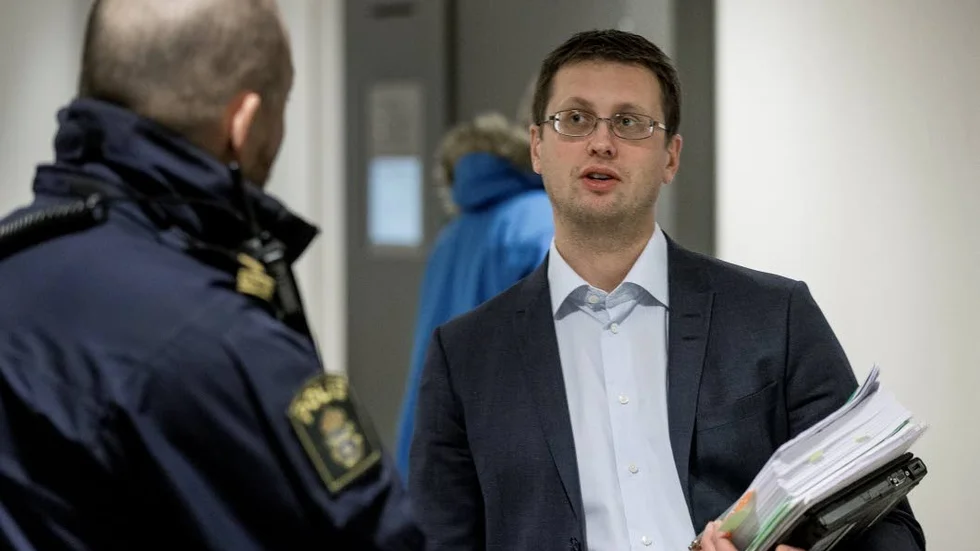 Överklagade. Kammaråklagare Rickard Finnberg menade att bevisningen var bra och överklagade den friande domen. Nu döms den åtalade till två år och sex månaders fängelse.