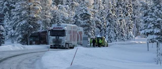 Två lastbilar i krock