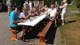 Våffelfest i solskenet när Kopparnäs-Bertnäsdagen firades på lördagen.
