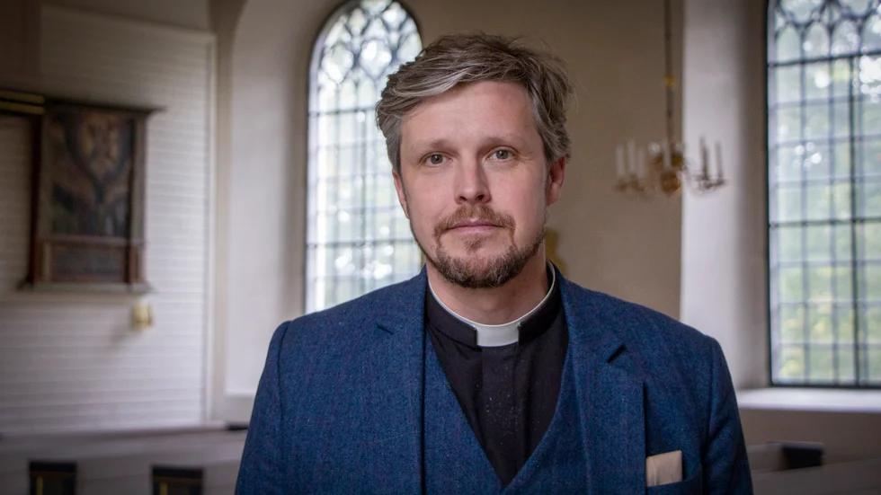 Erik Gruvebäck är ny på jobbet som permanent kyrkoherde i Östra Ryds församling.