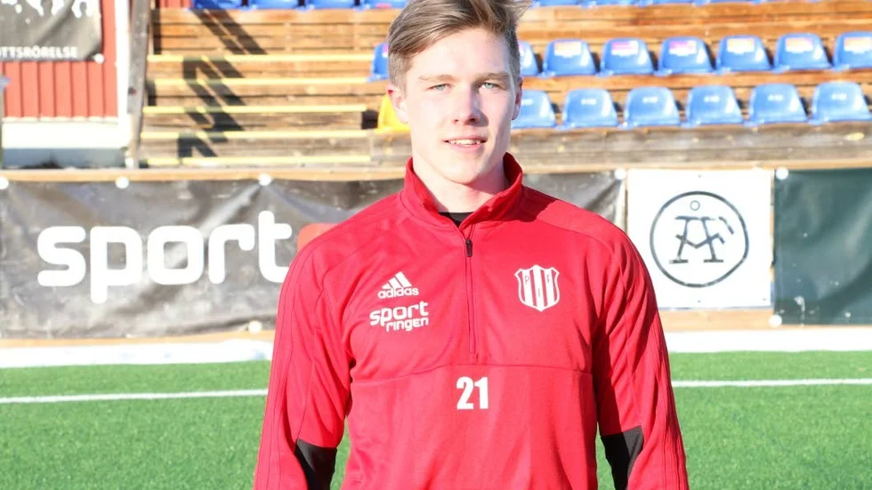 Joseph Wirtala rullade in 2–1 mellan benen på målvakten när Storfors vann mot jumbon Gimonäs med siffrorna 4–1.