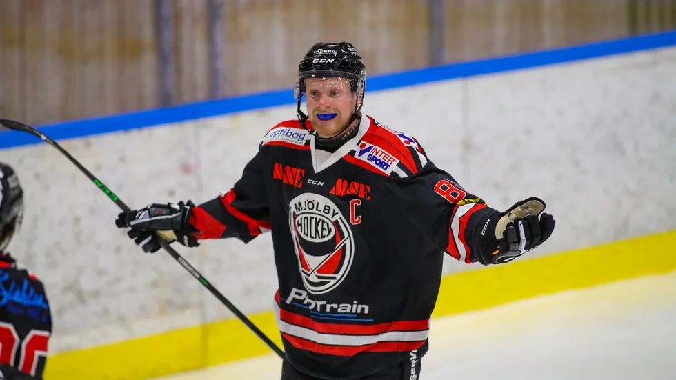 Philip Dimtrén fick jubla två gånger om för MHC.