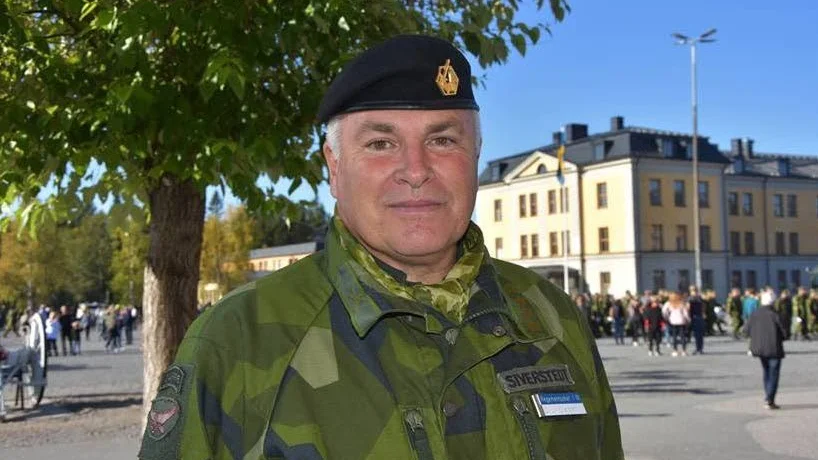 Överste Ulf Siverstedt, chef för Norrbottens regemente, I 19.