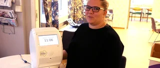 Robot larmar när piller ska tas