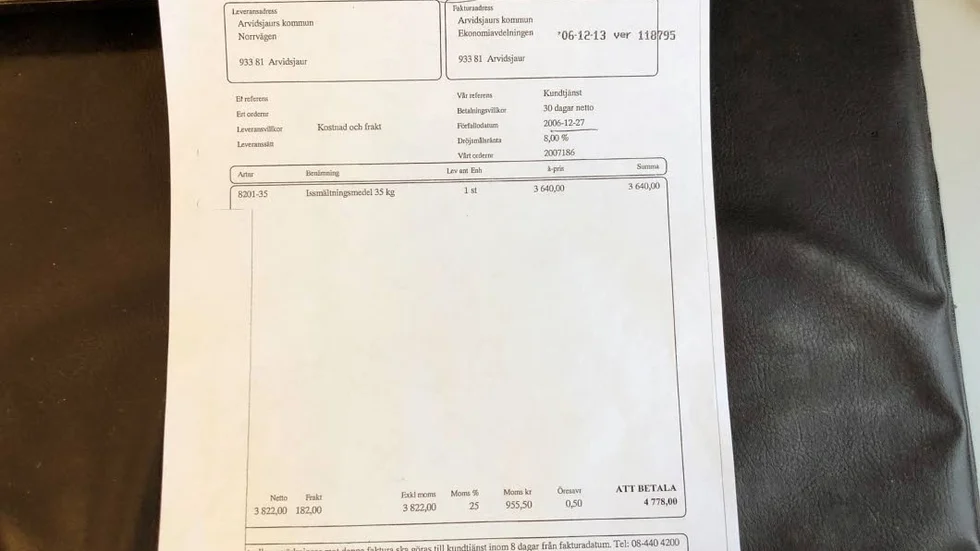 Ytterligare en faktura på drygt 4 000 kronor. Det är inte klart vad som egentligen fanns i burkarna.