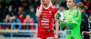 Landslagsspelaren börjar på bänken