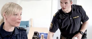 Nyfikna Pitebor hos polisen