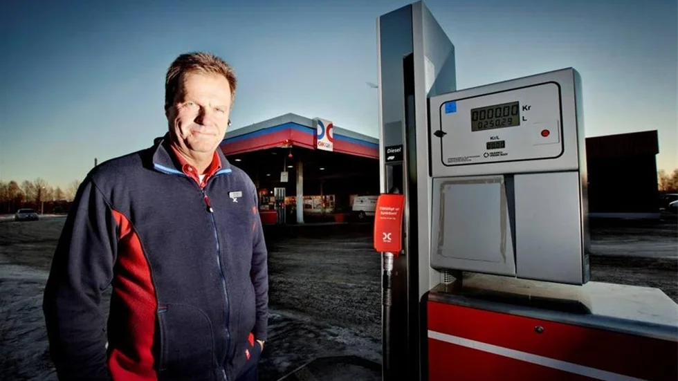 "Enligt bokföringen borde vi ha cirka 5000 liter diesel kvar", säger Mikael Gustavsson, chef på OKQ8 i Piteå.