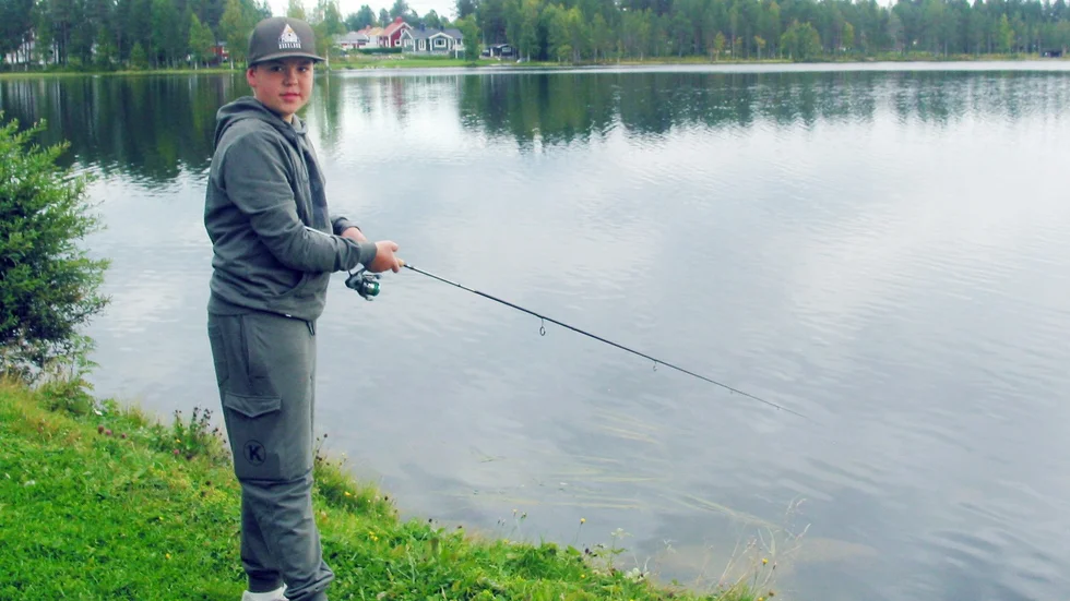 Joar Granström, vinner Nappatagets fiskeresa värd 5000 kronor. Bland cirka 150 bidrag så hade han den rätta turen när dragningen skedde.