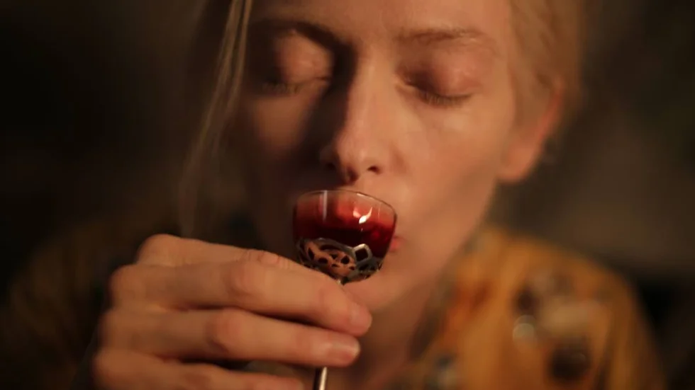 Eve (Tilda Swinton) är en uråldrig vampyr i Jim Jarmusch melankoliska "Only lovers left alive".
Foto: Nonstop Entertainment