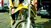 I påskhelgen var det full fart på Eliantorpsbanan. Mikael Karlsson, 21, från Finspång men tävlandes för Västerås MK, vann första deltävlingen i Generalcupen. - Nu siktar jag på SM, säger han. Foto: Gunnar Johansson