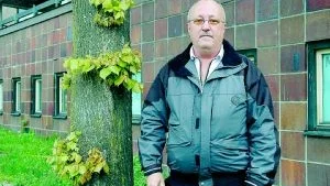 Gunro Arthursson hade våldsamma smärtor i armarna och halsryggen. Men specialistläkaren vid närsjukvården i Finspång föreslog ortopedhjälp före neurologibehandling. "Jag var millimetrar från att bli förlamad."Foto: Magnus Johansson