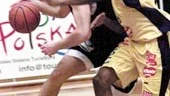 Adnan Chuk lämnade Dolphins för Oskarshamn i somras. Där har han fått mycket speltid och gjort mycket poäng, trots att laget sladdar i ligan. Här från matchen mot Solna Vikings.
FOTO: PRESSENS BILD
