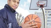 En blivande profil i Norrköpings Dolphins? Muhammed Neffati är en av många baskettalanger i Norrköpings BK, Dolphins B-lag som är på väg upp mot division I.
FOTO: ROBERT SVENSSON