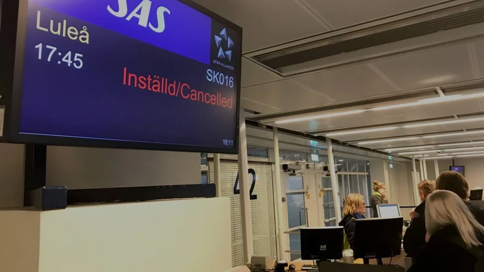 Flera flygavgångar mellan Arlanda och Luleå är redan inställda på grund av det kraftiga snöovädret.