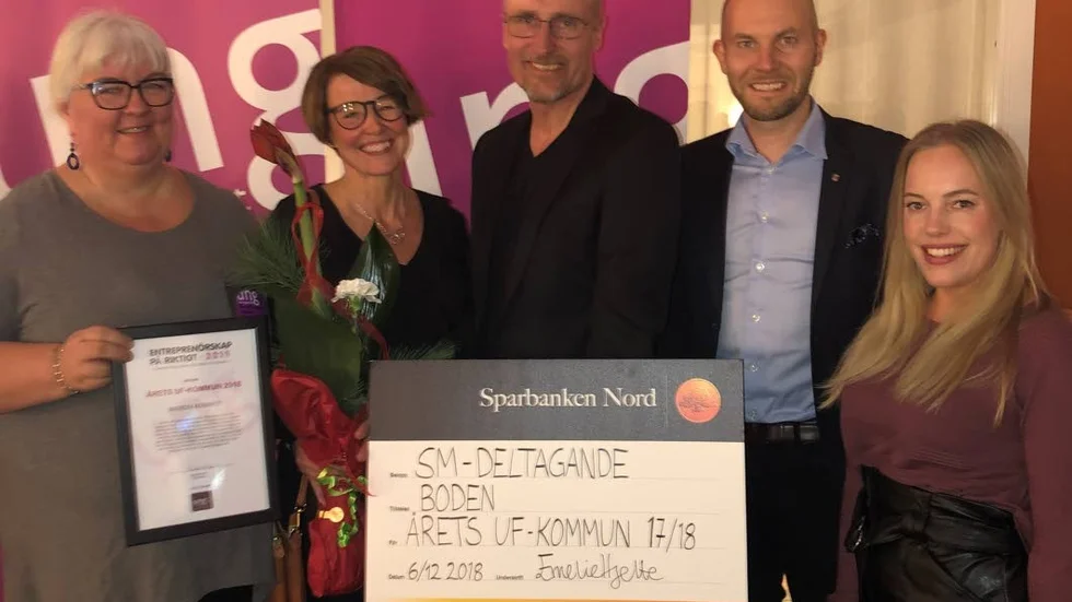 Årets UF-kommun – Ewa Olausson, rektor Björknäsgymnasiet, Susanne Karlsson och Thomas Nilsson, UF-lärare, Claes Nordmark, kommunalråd i Boden och Michaela Strömberg, näringslivsstrateg.