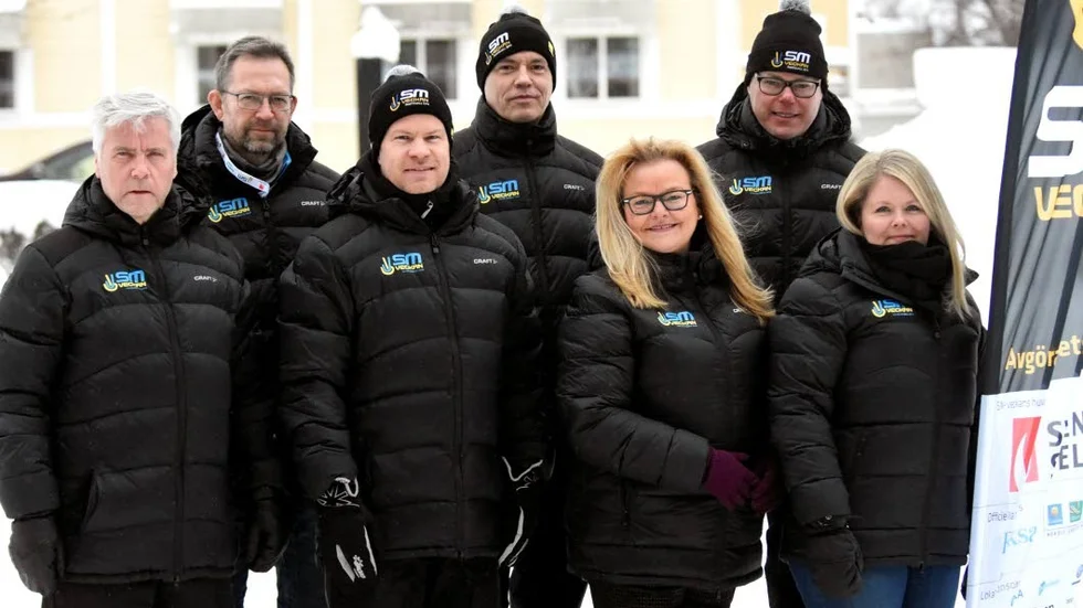 Luleå/Boden-delegationen är på plats i Sundsvall och rekar inför 2020. Övre raden från vänster: Petter Wikström, Per-Erik Halvardsson, Roger Aresprång. Nedre raden från vänster: Ola Karvonen, Mattias Kenttä, Eva Sundgren och Sandra Ottosson.