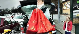 Vi tar bilen till affären