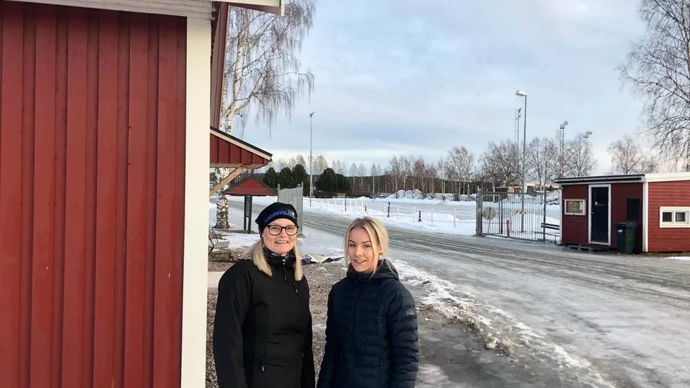 Ann Wennberg och Rebecca Rönnkvist driver travskolekurserna på Bodentravet och får nu ett nytt utbildningsstall alldeles innanför grindarna.