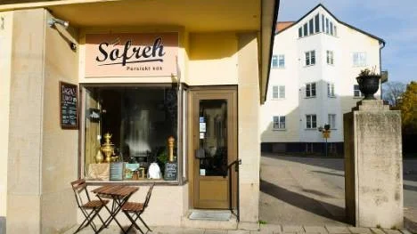 Persiska Sofreh som ligger uppe på Skomakarberget charmar krogpatrullen.