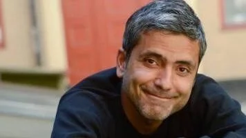 Regissören Babak Najafi.