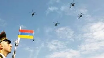 en 21 september firar Armenien sin                               självständighetsdag, här med militärparad.