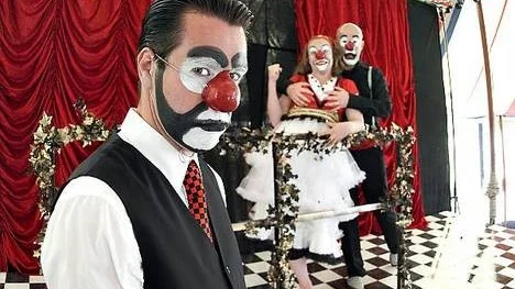 Johan Friberg, Josefine Andersson och Lasse Beischer från teatergruppen 123 Schtunk gör sin alldeles egna Shakespearetolkning.
