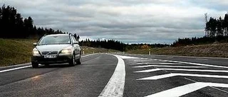 Kritik mot nya E4:an - vägrenen för smal
