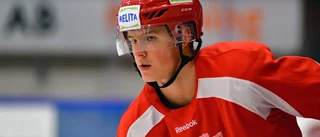 Ais-spelaren kvar i truppen