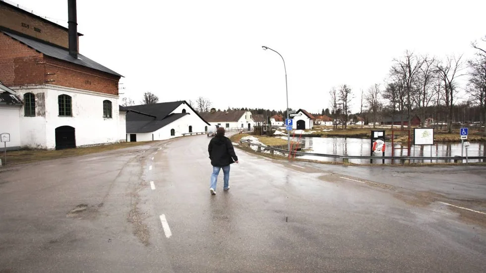 Pengar. Stiftelsen Strömsbergs bruks industriminnen får 50 000 kronor till sin verksamhet av Tierps kommun. Pengarna ska användas till att utveckla besöksverksamheten vid bruket.