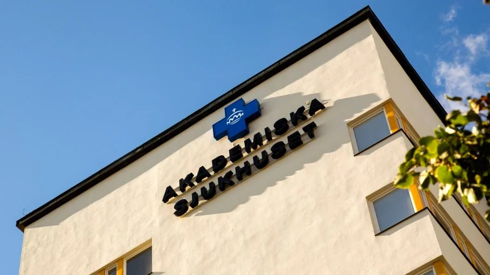 Fullsatt. Akademiska sjukhuset har svårt att få tag i sängplatser åt sjukhusets patienter.