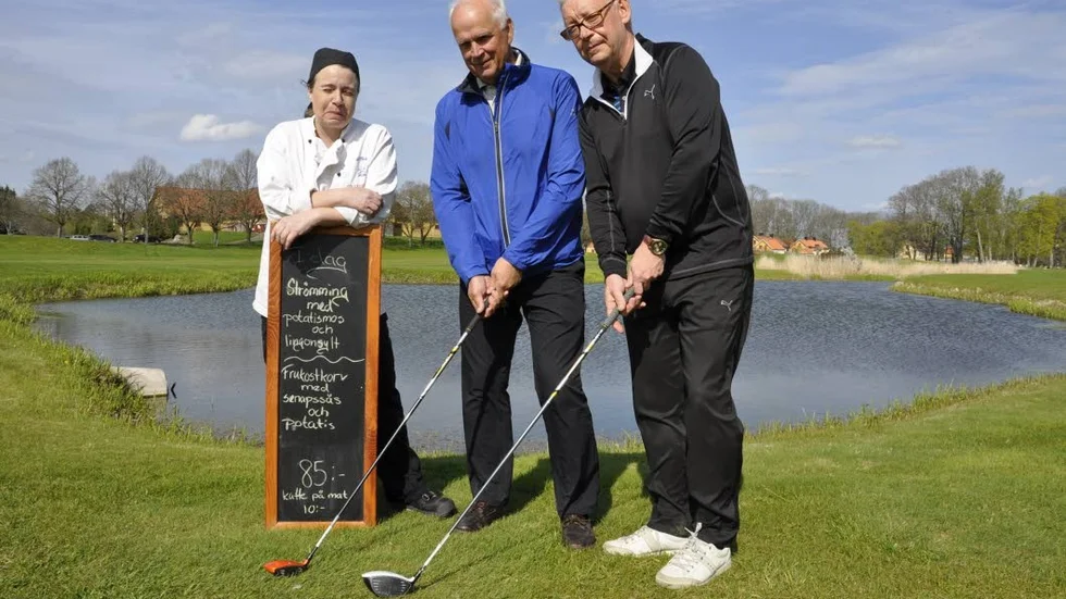 Golfstart. Siv Leidefors, Anders Nordwall och Björn Frånlund, poserar på 18-hålsbanan i Örbyhus.