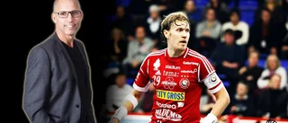 "Tröjan ska vara i taket, inte på plan"
