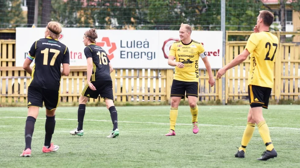 Rickard Häggståhl, mitten, blir en nyckelspelare för Notviken inför mötet med Storfors.