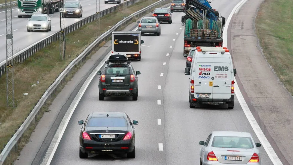 Arkivbild. Antalet bilar minskar i Knivsta kommun, enligt myndigheten Trafikanalys.