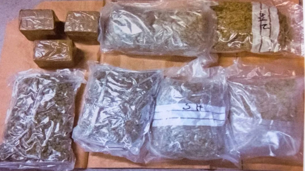 Dom. En man från Enköping har dömts till skyddstillsyn av Uppsala tingsrätt för narkotikabrott. I mannens bostad hittades bland annat cannabis.
