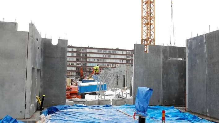 Byggtakt. Det måste bli fortsatt hög byggtakt av nya bostäder i Norrköping för att förbereda kommunen för Ostlänken.