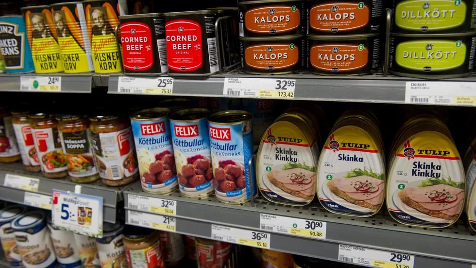 I riksbankens beredskapsinköp ingår bland annat olika typer av konserverad mat till verksamhetens fastigheter och kontor. Arkivbild.
