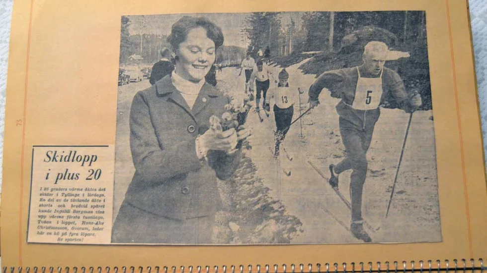 Tidningsklipp. Urklipp från VT om skidloppet. På Tor Wiklunds foto ses Ingalill Bergman (senare Wiklund) och Hans-Åke Christiansson.