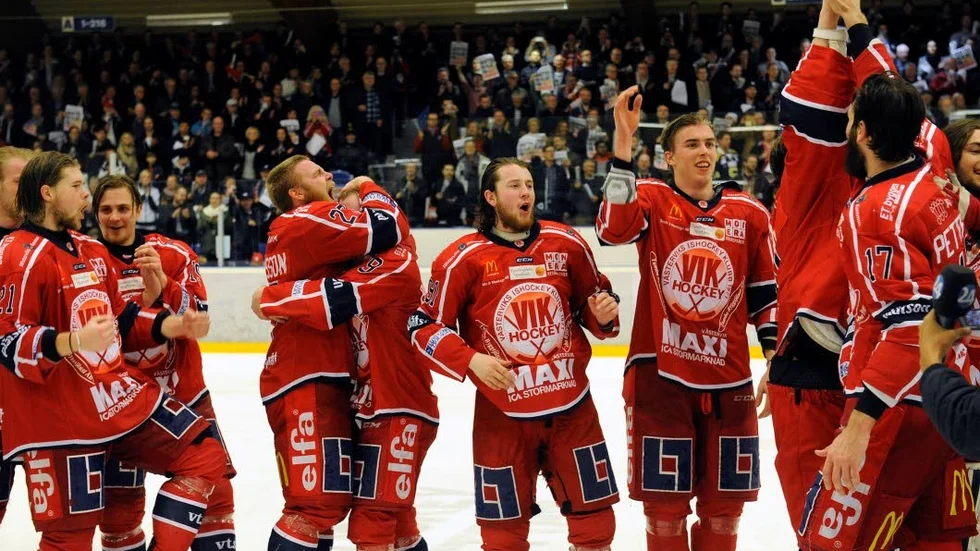 VIK 2015/2016 firar avancemanget till allsvenskan.