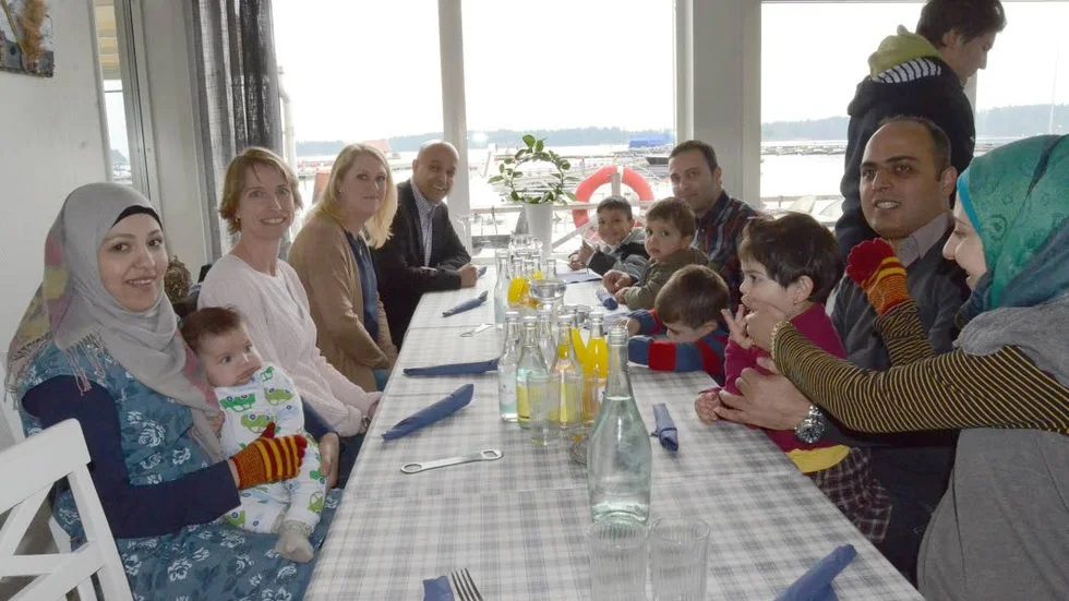 Nya ortsbor. På måndagen träffade de blivande Loftahammarsborna bland andra Sofie Alvarsson, Lena Hallengren och Saad Benatallah.