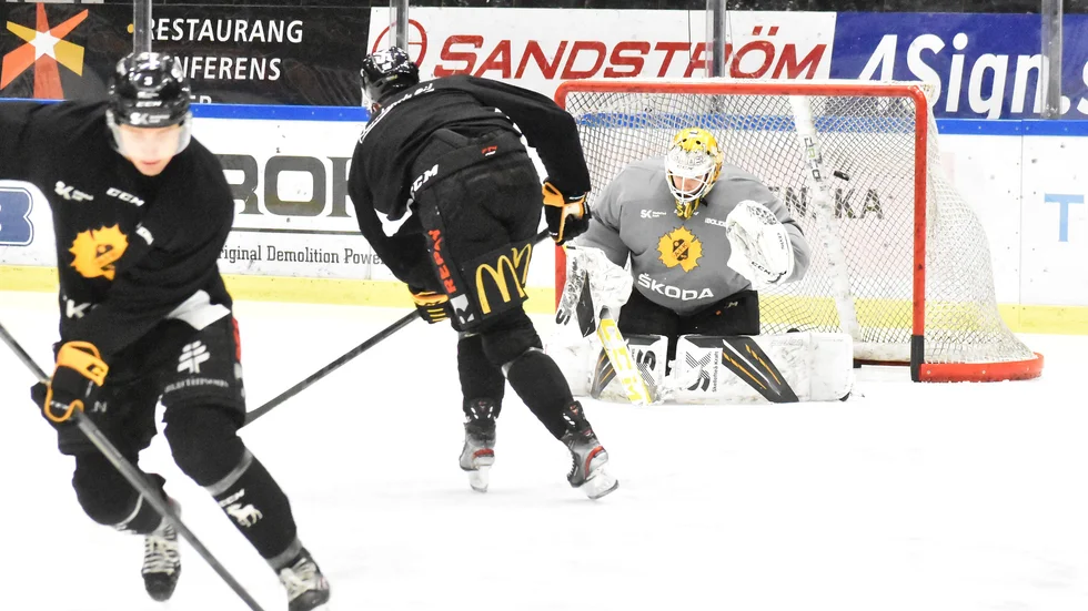 Joakim Lindström hittade krysset under måndagens träning.