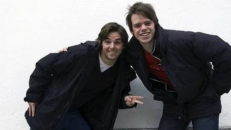 Sebastian Harryson och Simon Sparf ska bege sig uppför ett norskt berg, med skidor på.